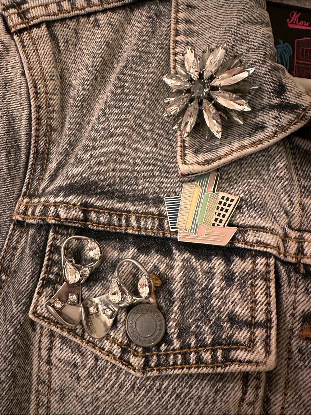 Marc Jacobs Paradise Acid Wash Denim Jacket Pins Patches Rare - Picture 15 of 16